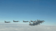 Yeni Yılın İlk Uçuşu 1 / 4  1 / 4