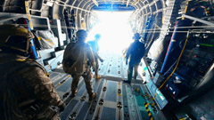 A400M Ulaştırma Uçağından Paraşüt Atlayışı İcra Edildi 2 / 6  2 / 6