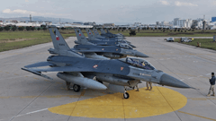 Çok Uçaklı Taarruz Eğitimi Başarı İle İcra Edildi 2 / 6  2 / 6