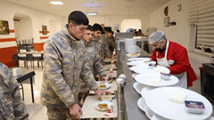 Mehmetçiklerimiz İlk Sahurlarını Yaptı 2 / 7  2 / 7