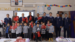 Mehmetçikle Bir Gün Projesi Devam Ediyor 1 / 4  1 / 4