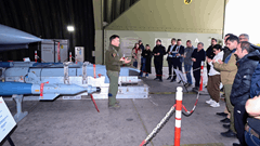 Savunma Teçhizatı Tanıtımı Eğitimleri Devam Ediyor 3 / 3  3 / 3