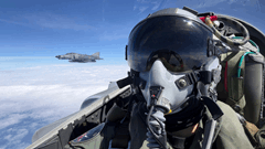 Maviliklere Atılan Çelik İmza 3 / 3  3 / 3