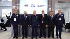 Hava Kuvvetleri Komutanı Hava Orgeneral Ziya Cemal KADIOĞLU’nun, Uluslararası Savunma Havacılık ve Uzay Sanayi Fuarı (SAHA 2026) Ziyaretleri 14 / 16  14 / 16