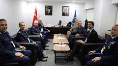 Hava Kuvvetleri Komutanı Hava Orgeneral Ziya Cemal KADIOĞLU’nun, Uluslararası Savunma Havacılık ve Uzay Sanayi Fuarı (SAHA 2026) Ziyaretleri 12 / 16  12 / 16
