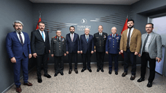 Hava Kuvvetleri Komutanı Hava Orgeneral Ziya Cemal KADIOĞLU’nun, Uluslararası Savunma Havacılık ve Uzay Sanayi Fuarı (SAHA 2026) Ziyaretleri 9 / 16  9 / 16