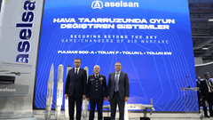 Hava Kuvvetleri Komutanı Hava Orgeneral Ziya Cemal KADIOĞLU’nun, Uluslararası Savunma Havacılık ve Uzay Sanayi Fuarı (SAHA 2026) Ziyaretleri 2 / 16  2 / 16