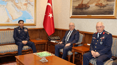 Visit of Pakistani Air Force Commander General Zaheer Ahmed Baber SIDHU 1 / 5  1 / 5