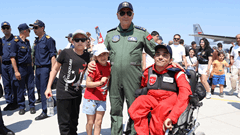 Hava Kuvvetleri Komutanı Hava Orgeneral Ziya Cemal KADIOĞLU, Festivale Katılarak Gençlerimizle Bir Araya Geldi 3 / 4  3 / 4