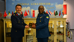Gabon Hava Kuvvetleri Komutanı Korgeneral Jean Claude MOUGNANGUI’nin Ziyareti 1 / 4  1 / 4