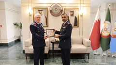 Visit of Air Force Commander Air General Ziya Cemal KADIOĞLU to Qatar 1 / 4  1 / 4