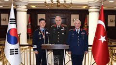 Visit of the Korean Air Force Commander General Lee YOUNGSU 5 / 5  5 / 5